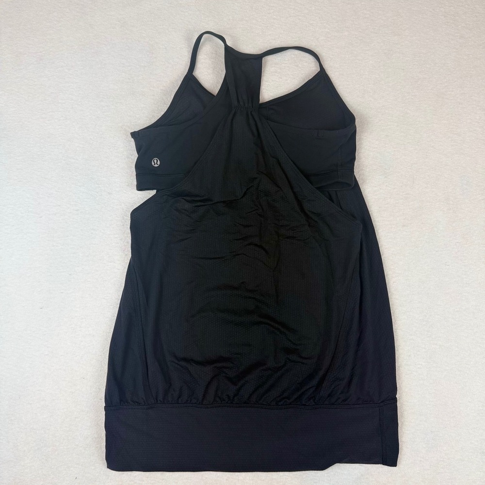 Lululemon No Limits Tank Top Black Built-in Bra Racerback Mesh Size 8